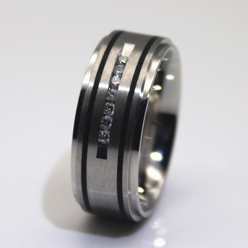 OEM Women Men Fashion Surgical Stainless Steel Zircon Stone Wedding Ring
