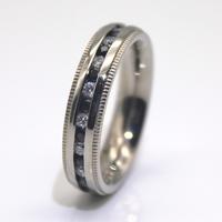 Surgical Stainless Steel White and Black Cubic Zircon CZ Women Wedding Rings China Factory